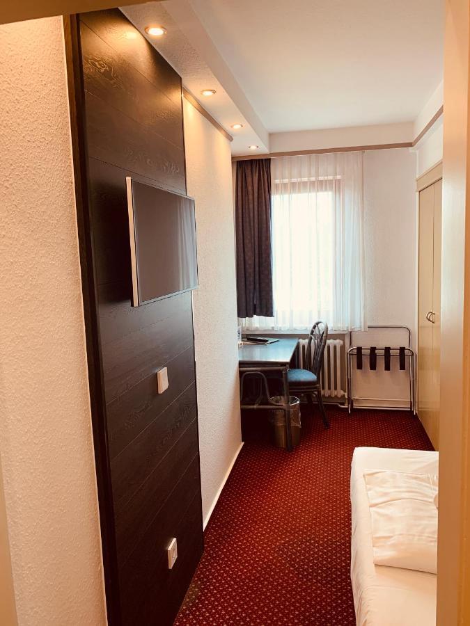 קלן Hotel Kunibert Der Fiese מראה חיצוני תמונה