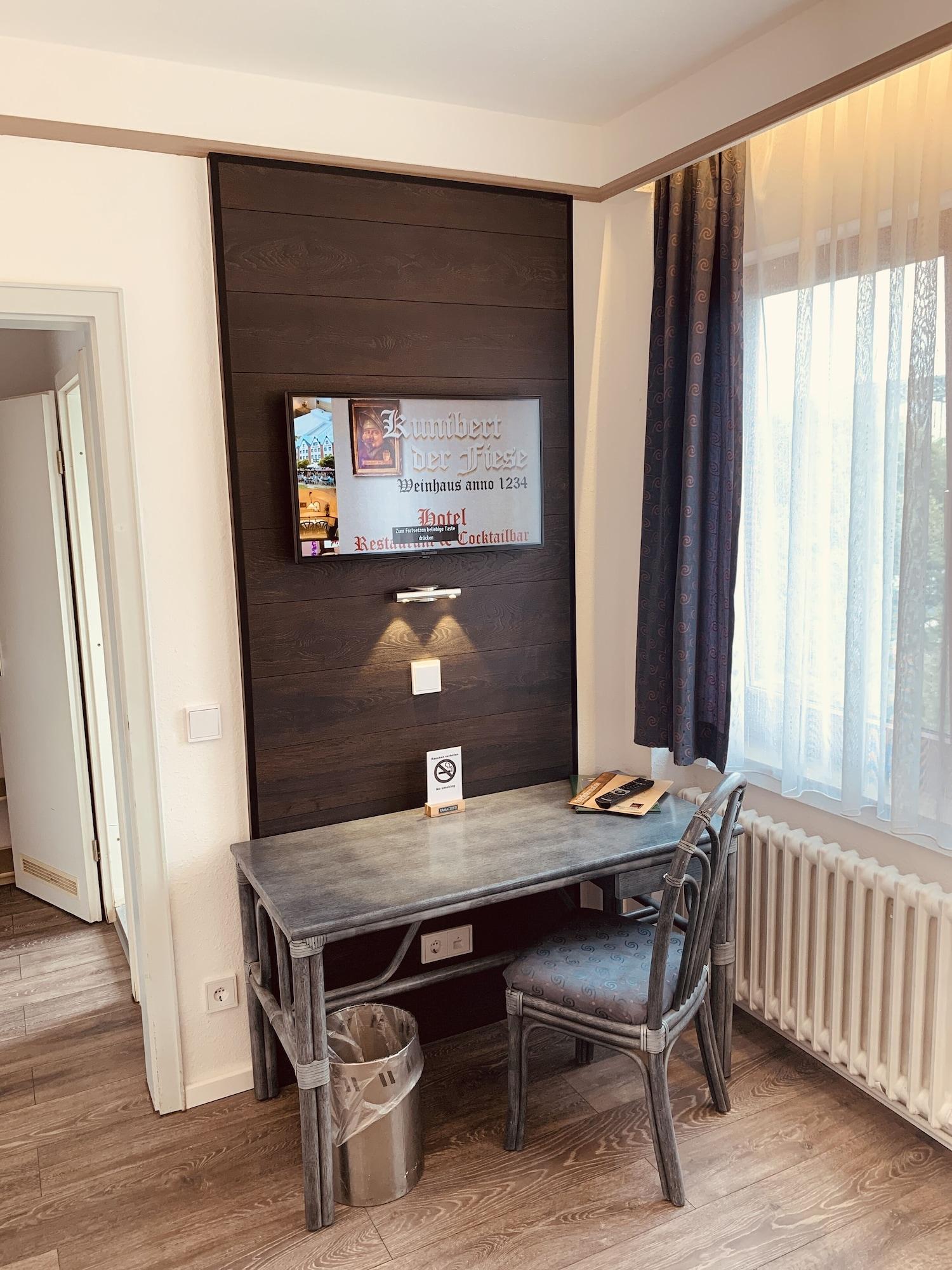 קלן Hotel Kunibert Der Fiese מראה חיצוני תמונה
