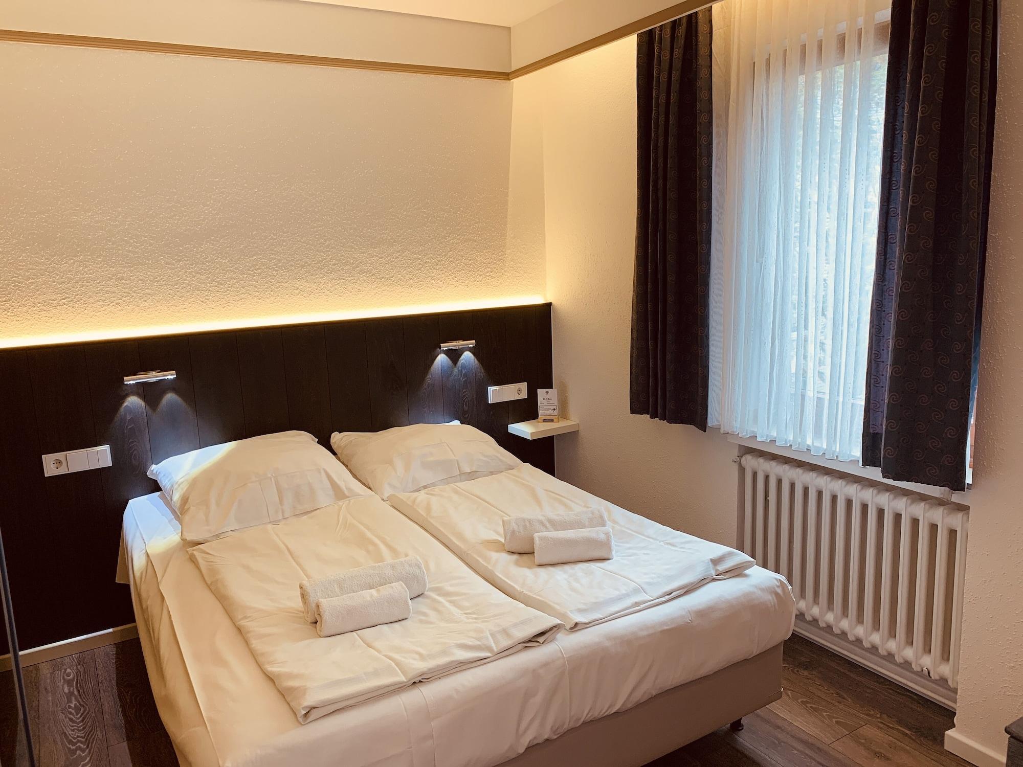 קלן Hotel Kunibert Der Fiese מראה חיצוני תמונה