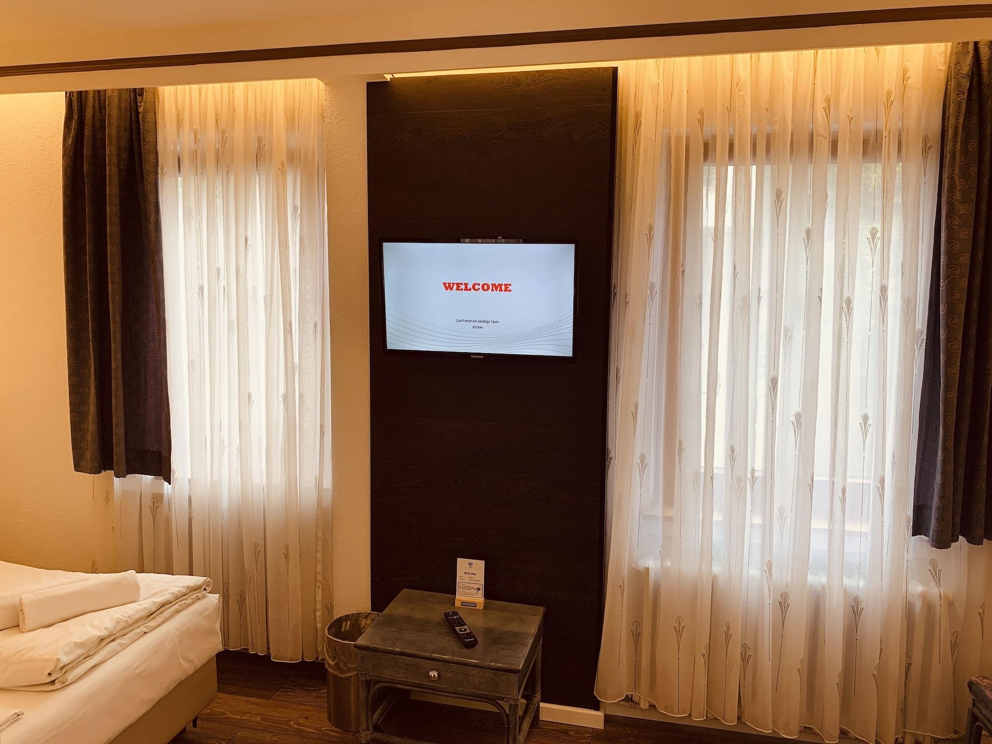 קלן Hotel Kunibert Der Fiese מראה חיצוני תמונה