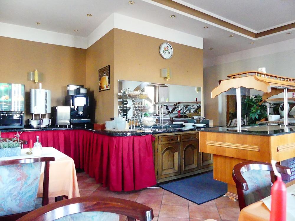 קלן Hotel Kunibert Der Fiese מראה חיצוני תמונה