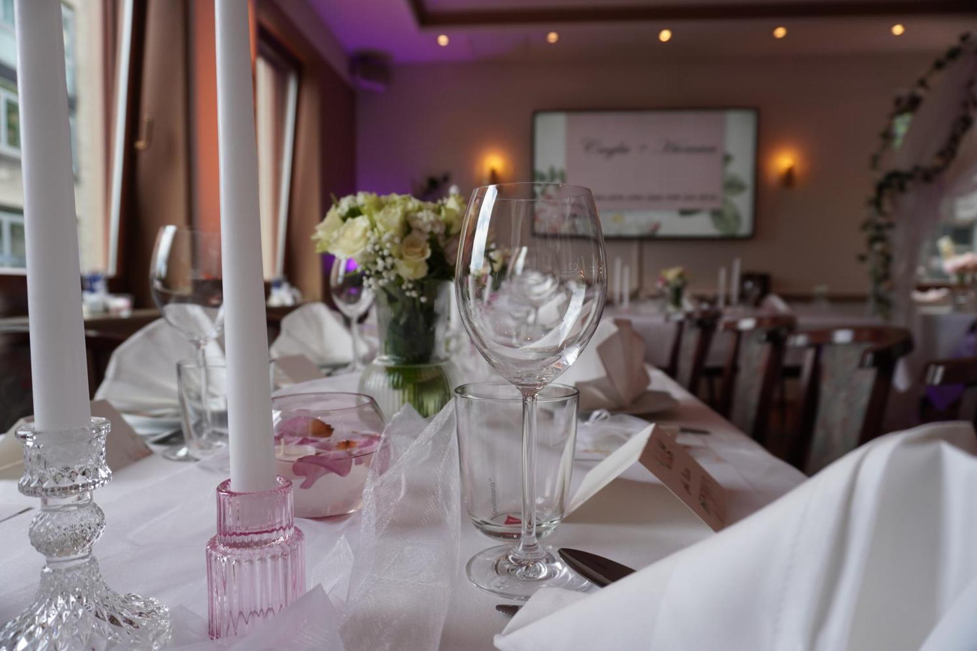קלן Hotel Kunibert Der Fiese מראה חיצוני תמונה