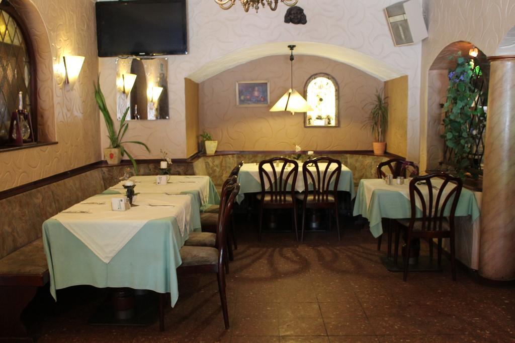 קלן Hotel Kunibert Der Fiese מראה חיצוני תמונה