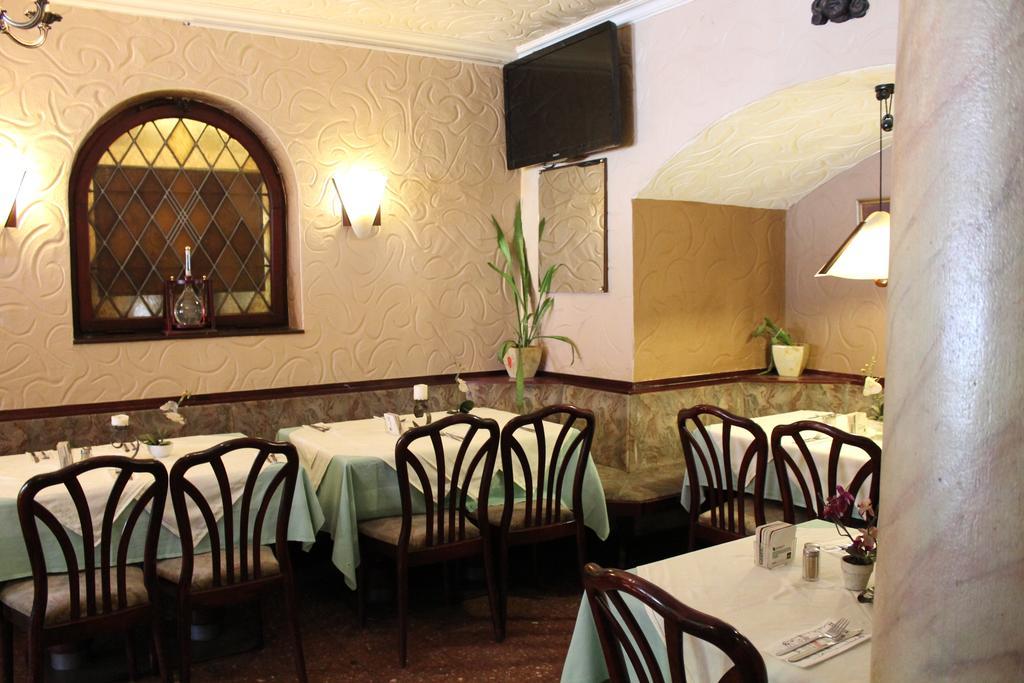 קלן Hotel Kunibert Der Fiese מראה חיצוני תמונה