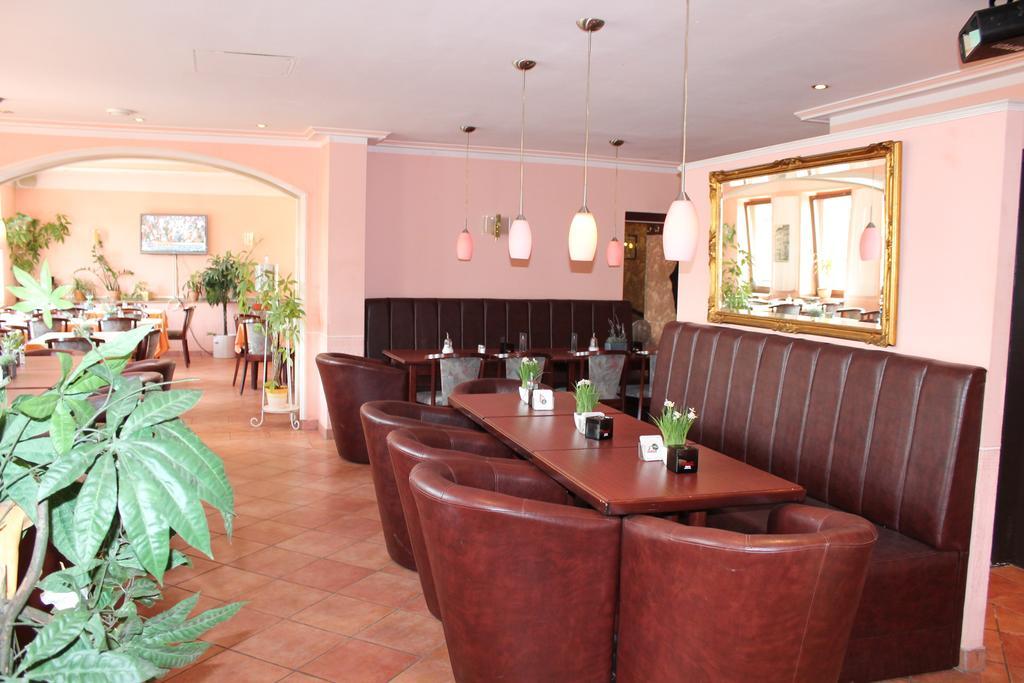 קלן Hotel Kunibert Der Fiese מראה חיצוני תמונה